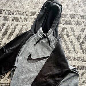 Nike Therma-FIT Hoodie Youth Large Gray Black Pullover Fleece